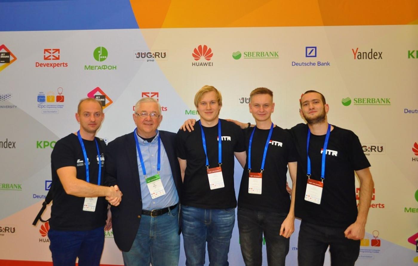 Команда БНТУ попала в финал Чемпионата мира по программированию среди студентов